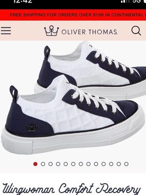 Oliver Thomas Low-Top Canvas Sneaker in Navy and White